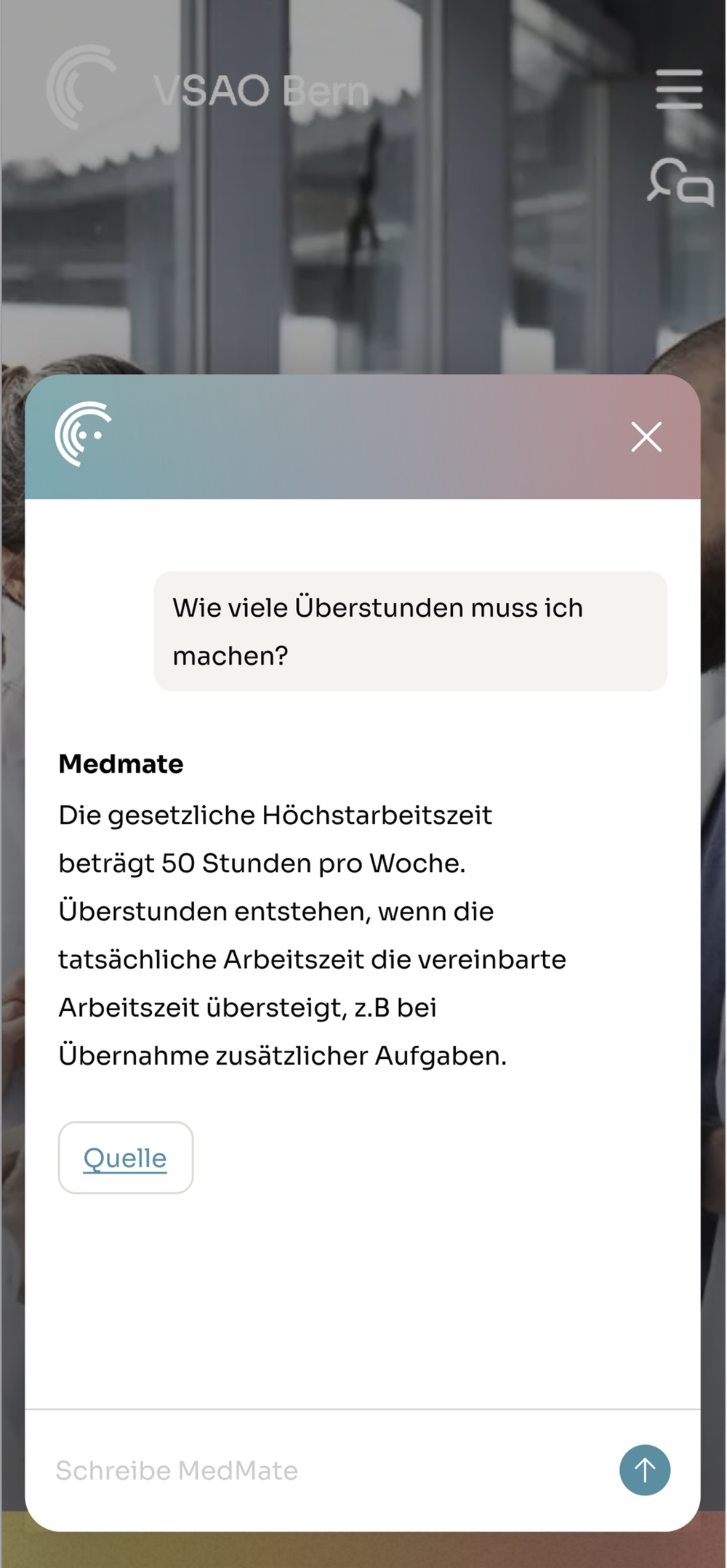 VSAO Chatbot der eine Frage zu Überstunden beantwortet